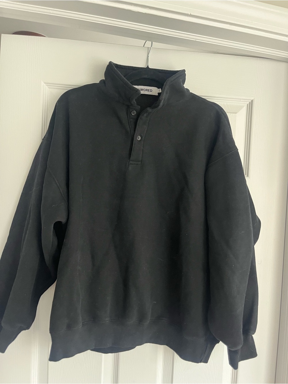 Rumored Black Airport Sweatshirt S/M